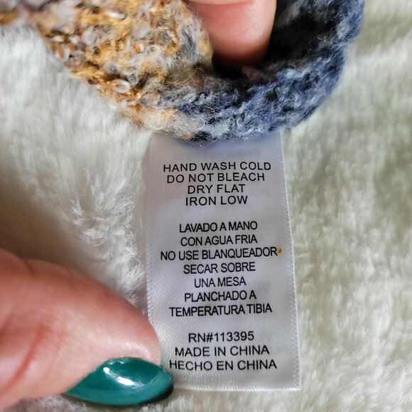 EN CREME Cropped Sweater - Size M/L - Picture 3 of 4